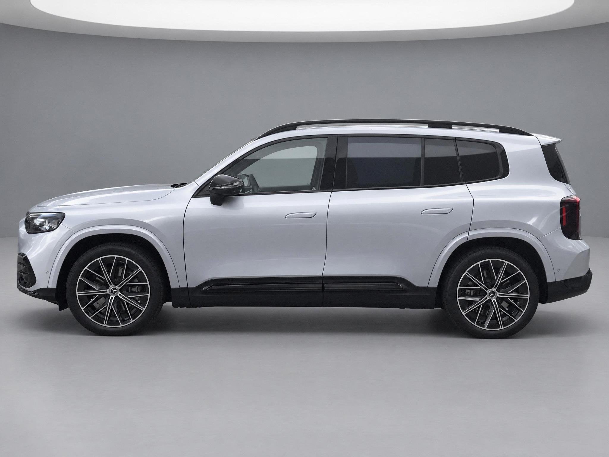 Mercedes-Benz GLB 250+ Business Solution AMG | Night Pakket, Auto's, Achterwielaandrijving, Zwart, 607 km, 2100 kg