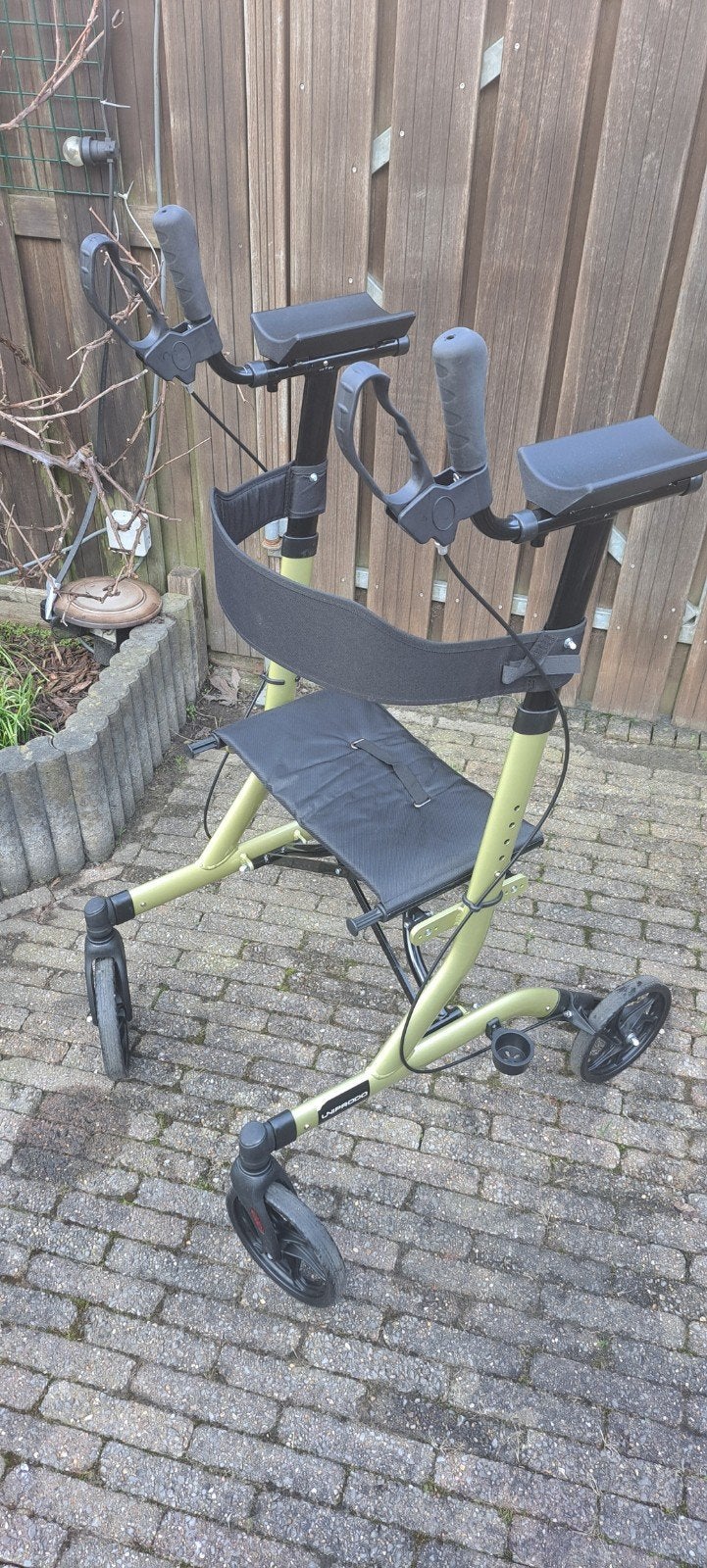 Te koop Rollator met hoge armsteunen, Ophalen