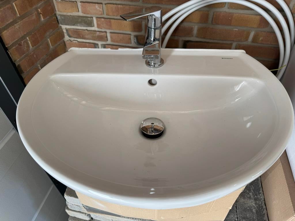 Geberit wastafel met Hansgrohe kraan - Zo goed als nieuw, Doe-het-zelf en Verbouw, Sanitair, Ophalen, Zo goed als nieuw, Chroom