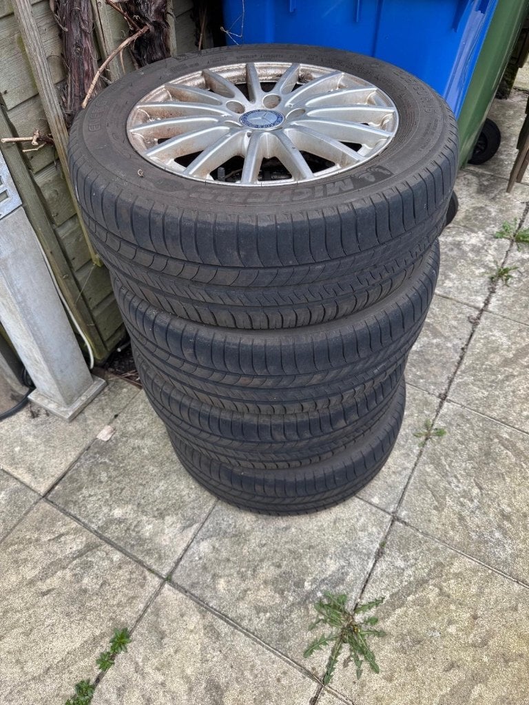 Mercedes Michelin autobanden inclusief velgen, Ophalen, Gebruikt, 16 inch, Banden en Velgen