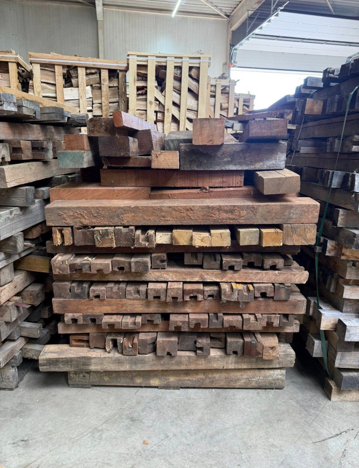 Mooi eiken haardhout, stookhout, brandhout, kachelhout, Eiken, Ophalen of Verzenden, Zo goed als nieuw, Plank