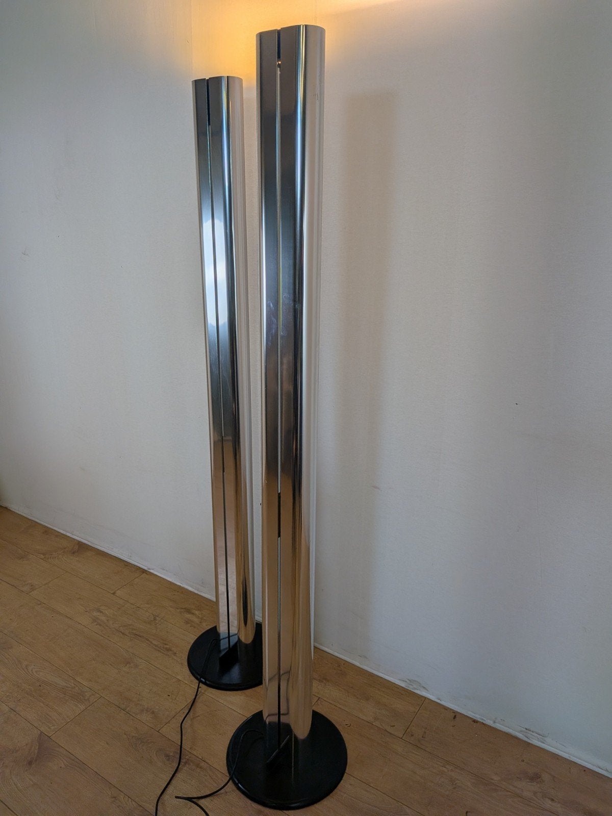 2x Artemide Megaron vloerlamp – Gianfranco Frattini, Gebruikt, Via Bergamo, 18, 20010 Pregnana Milanese MI, Italië, 200 cm of meer