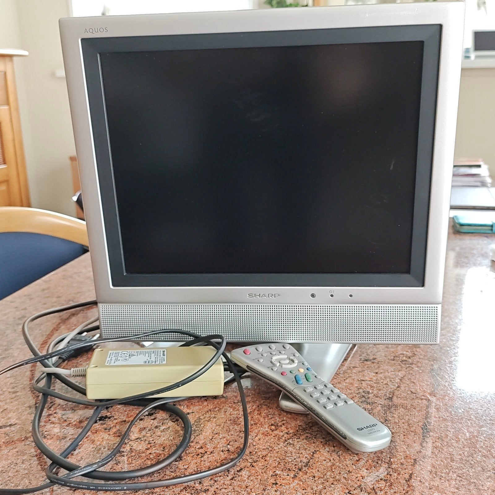 Sharp Aquos LCD TV_38cm_met voeding en afst. bed., Audio, Tv en Foto, Gebruikt, 50 Hz, Ophalen of Verzenden, Minder dan 40 cm