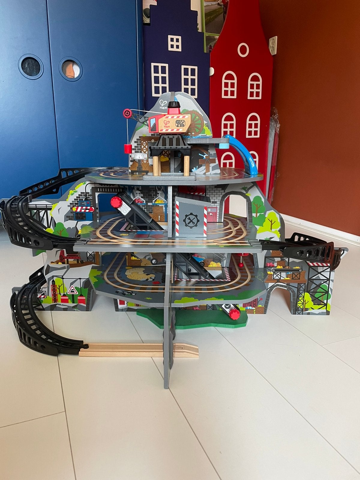 Hape mighty mountain mine - houten treinset bergmijn, Kinderen en Baby's, Ophalen, Zo goed als nieuw