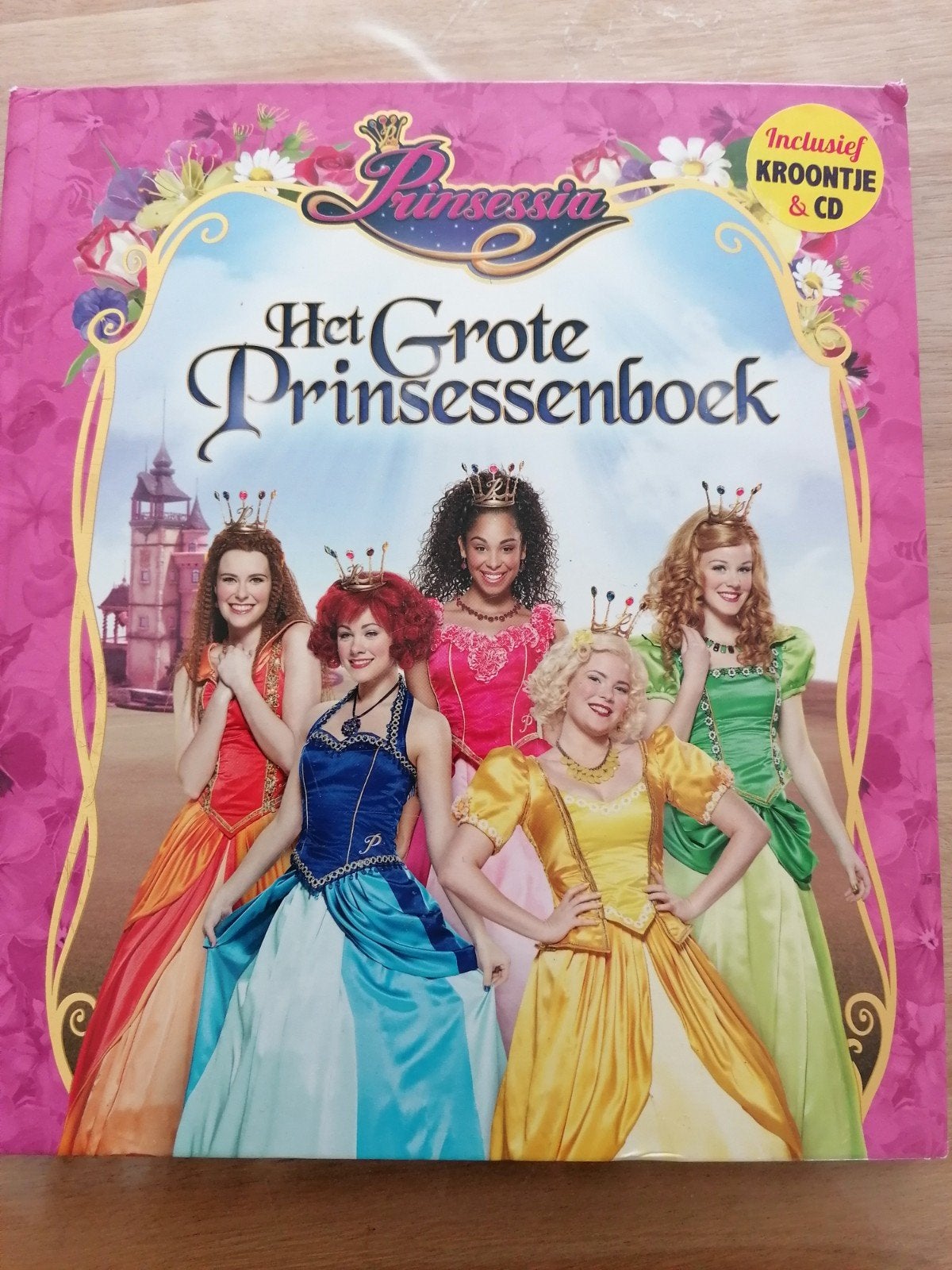 Prinsessia - Het Grote Prinsessenboek + CD (Studio 100), Ophalen of Verzenden, Gelezen, Studio 100, Sprookjes