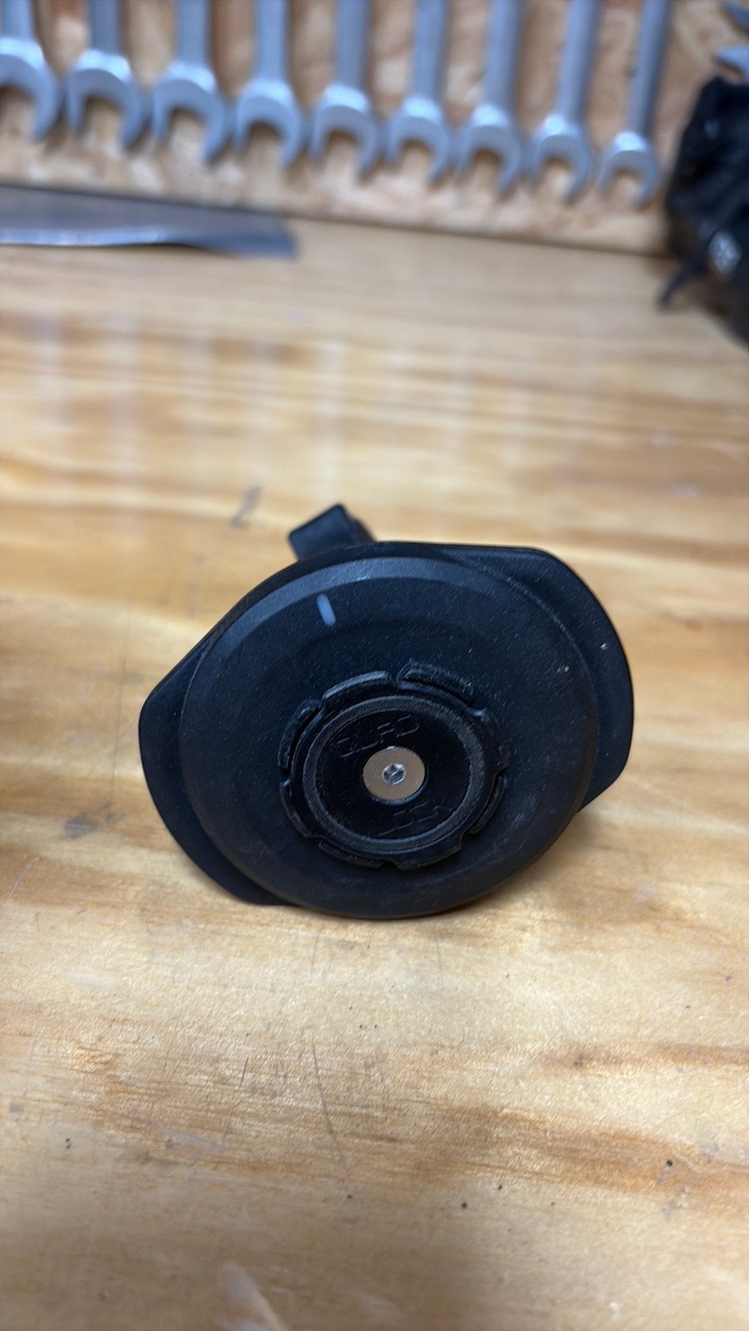 Quadlock draadloze oplader, Ophalen of Verzenden, Zo goed als nieuw