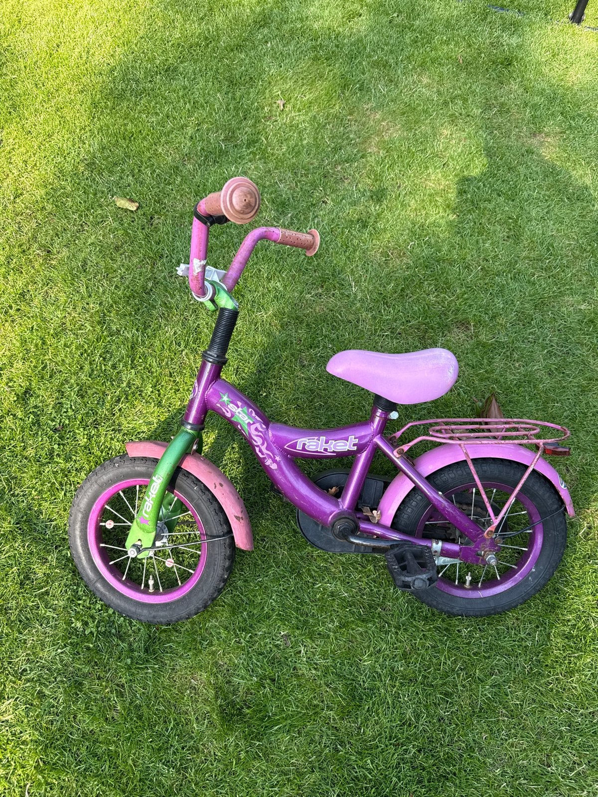 Raket Kinderfiets 16 inch - Paars/Roze, Fietsen en Brommers, Ophalen, Gebruikt, Terugtraprem, 16 tot 20 inch