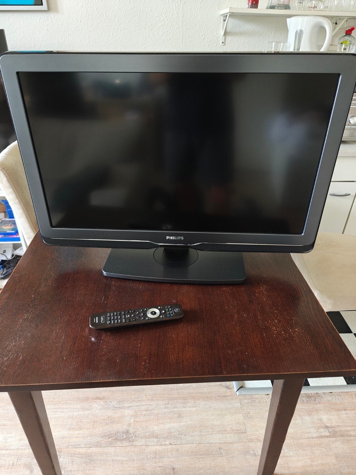 Philips 32 inch LCD TV (met Ambilight) met afstandsbediening, Ophalen, Philips, Gebruikt, LCD
