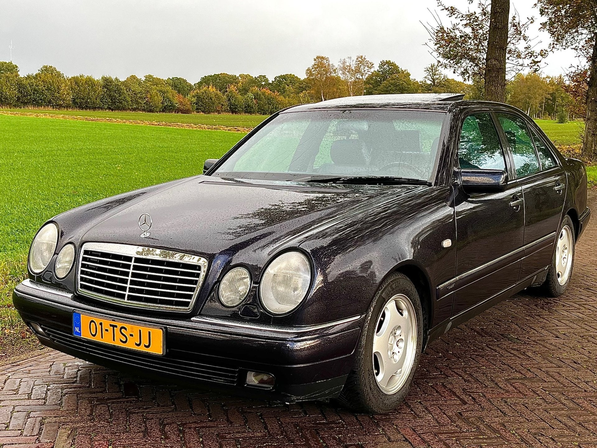 Mercedes-Benz E-klasse 200 Avantgarde Sedan ( 1e Eigenaar ), Auto's, 1998 cc, Gebruikt, Leder, Bedrijf