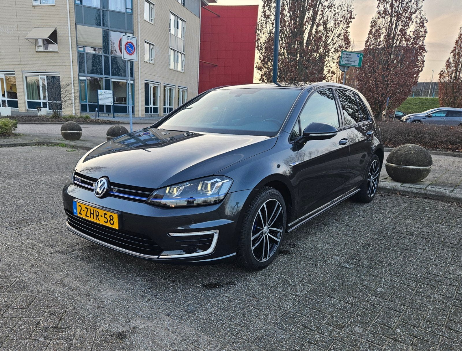 Volkswagen Golf 1.4 TSI Phev 150KW GTE 5D 2015 Grijs, Auto's, 4 cilinders, 1395 cc, 1499 kg, 149 pk