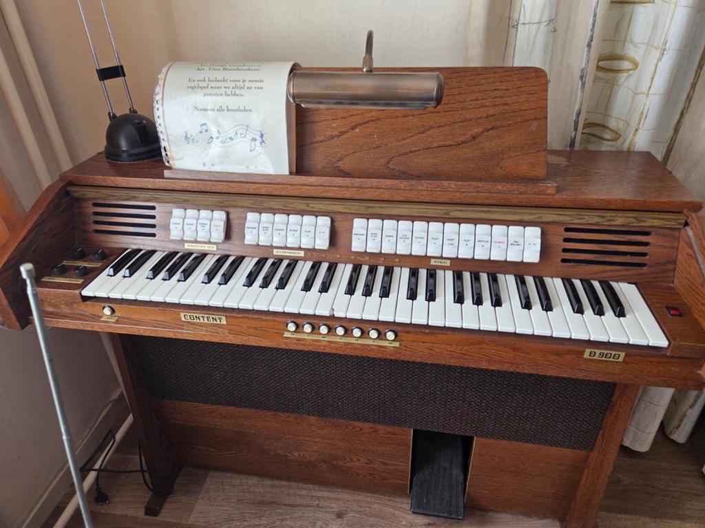 Content D 900 Orgel - Klassiek Huisorgel, Muziek en Instrumenten, Orgels, Ophalen of Verzenden