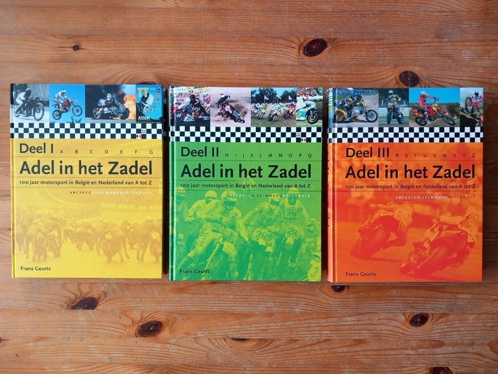 Adel in het Zadel, Ophalen of Verzenden, Zo goed als nieuw, Frans Geurts, Algemeen