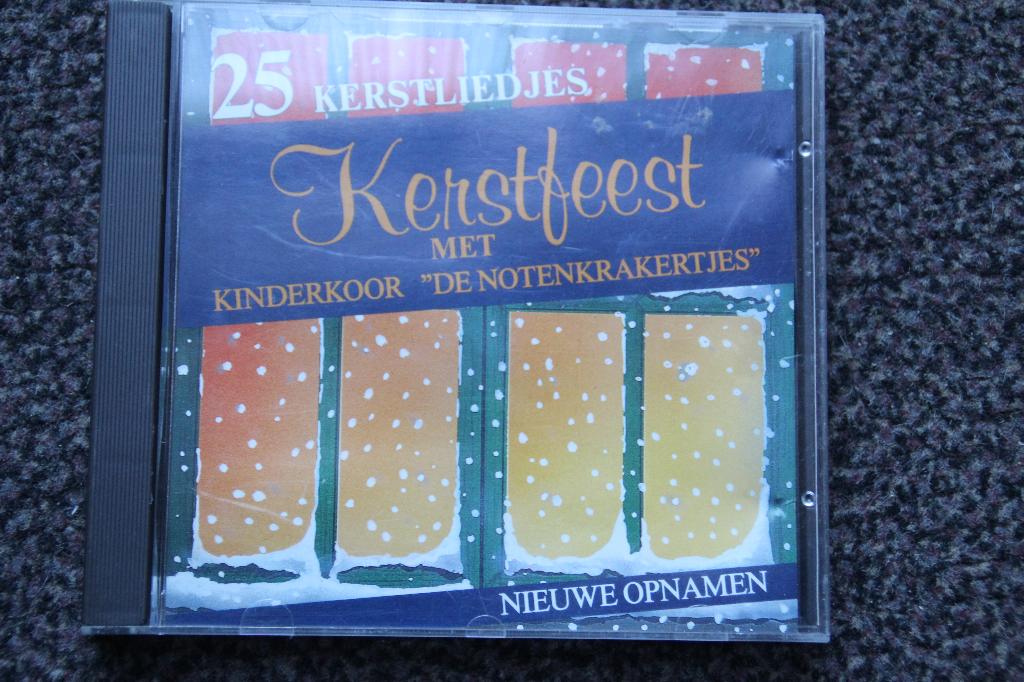 kerstfeest met kinderkoor de notenkrakertjes, Ophalen of Verzenden, Gebruikt, Kerst