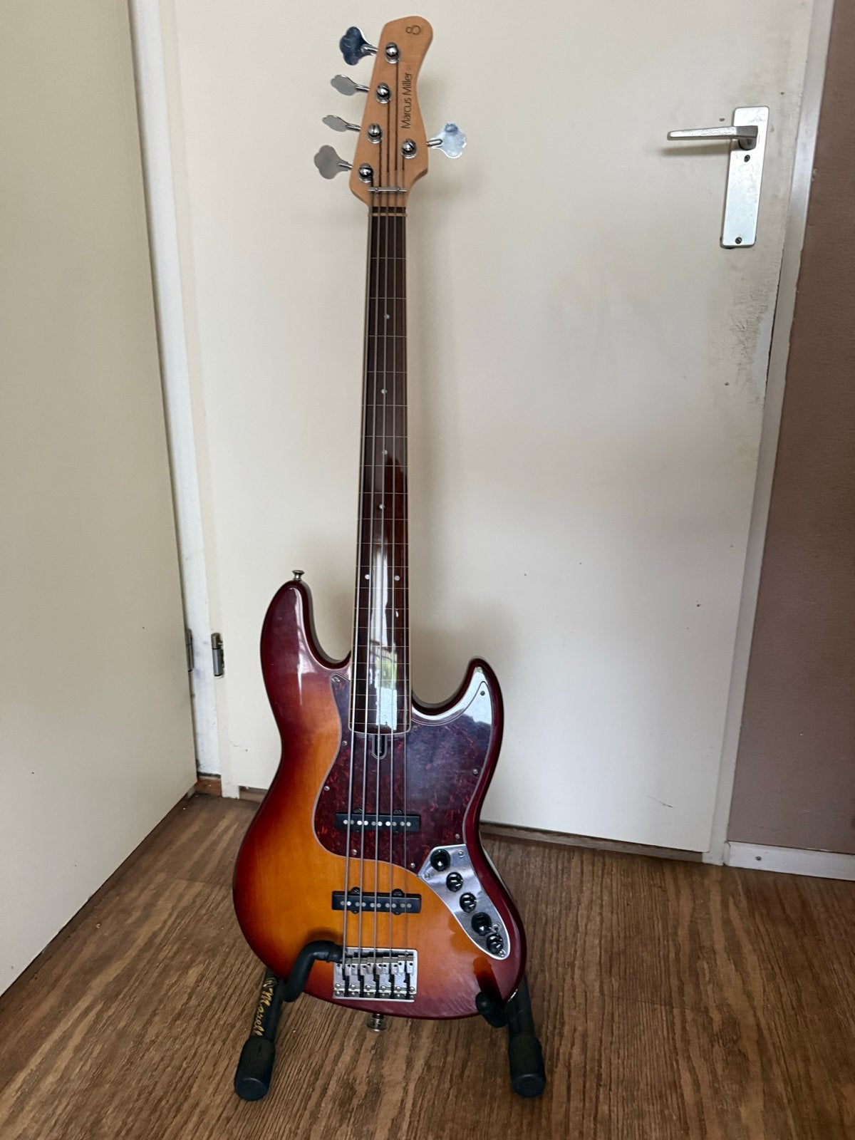 Marcus Miller V7 5-snarige Fretless - Zo goed als nieuw, Ophalen, Zo goed als nieuw, Elektrisch, 5-snarig