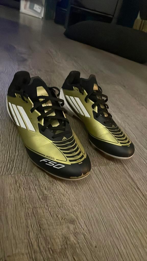 Adidas f50 messi schoenen maat 41, Sport en Fitness, Voetbal, Ophalen, Gebruikt, Maat XS of kleiner, Schoenen