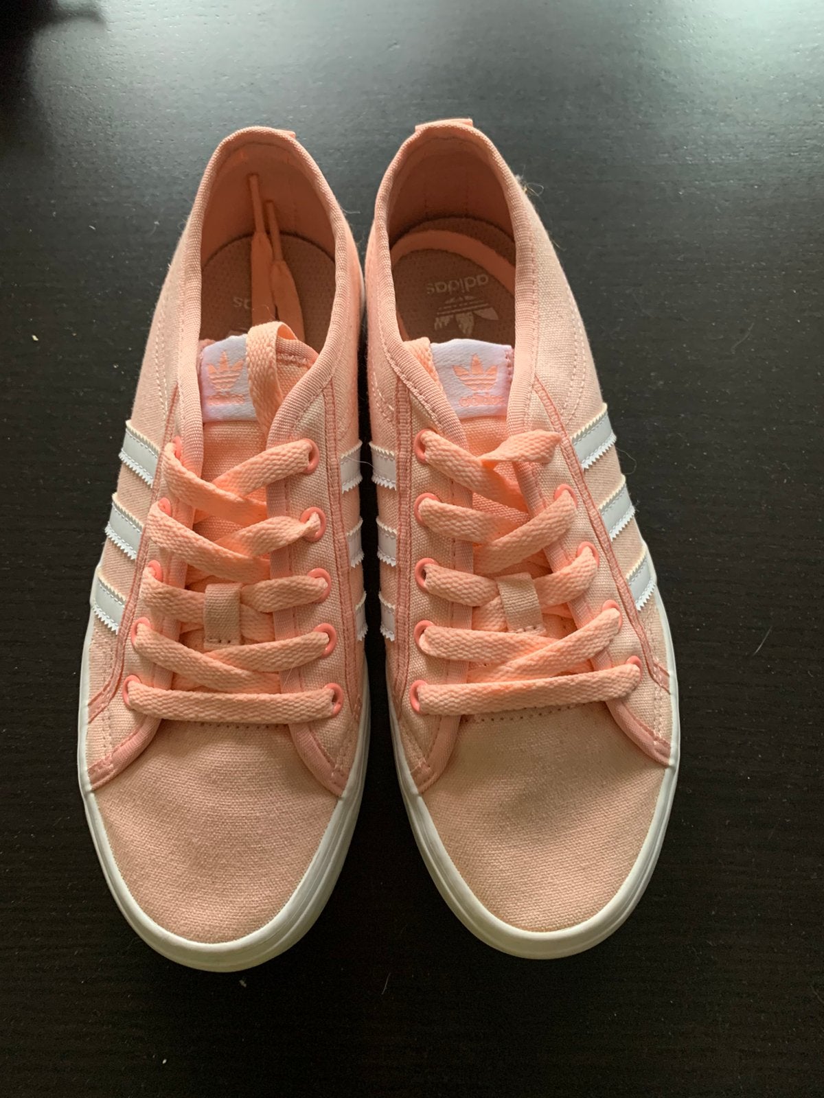 Adidas Nizza maat 38 2/3 kleur zalm, Ophalen of Verzenden, Zo goed als nieuw, Overige kleuren
