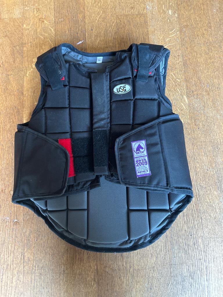 USG Kinder bodyprotector L, Dieren en Toebehoren, Ophalen, Gebruikt, Springen