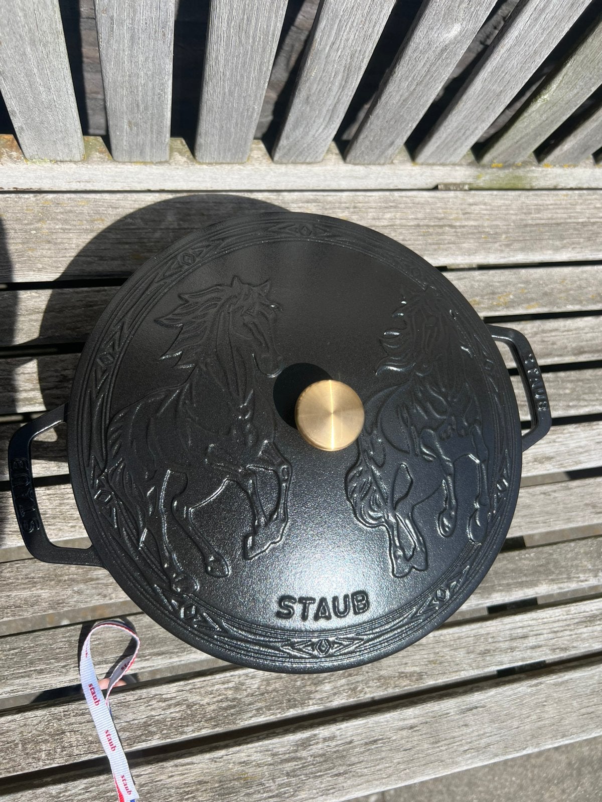 Zeldzaam: Nieuwe Staub Marmite 26 cm Year of the Horse, Nieuw, Ophalen of Verzenden, Staub, Zwilling
