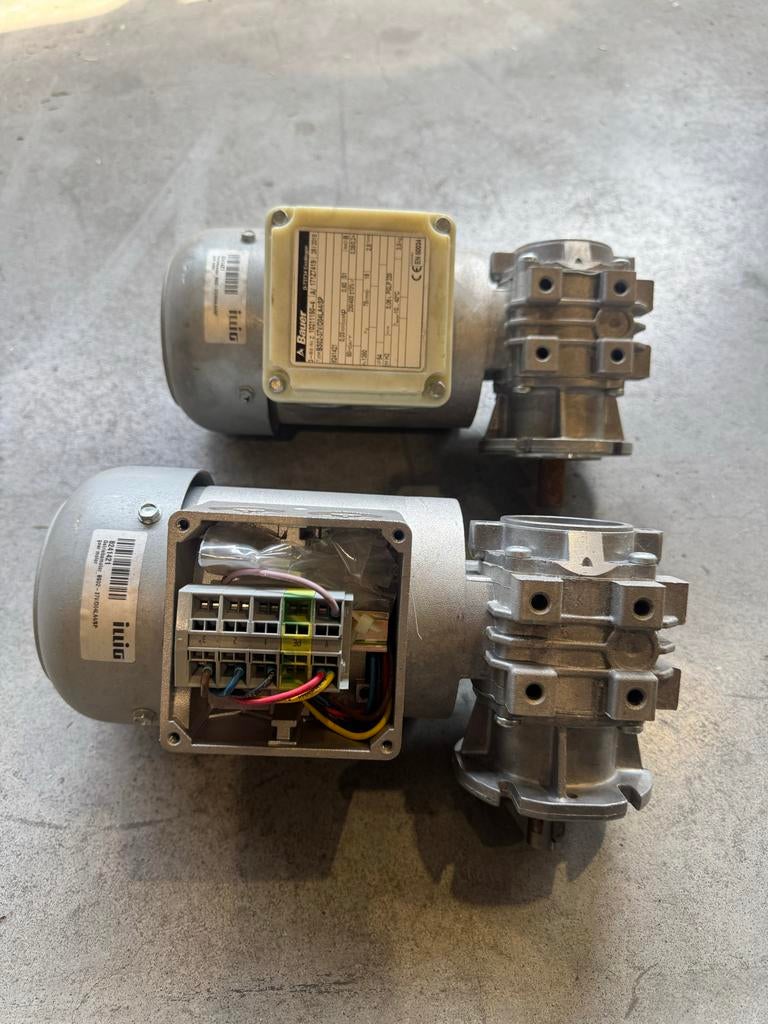 2 Nieuwe Bauer Getriebemotoren BS02-37V/D04LA4/SP met reduct, Ophalen of Verzenden, Nieuw, Elektromotor, Minder dan 1400 rpm