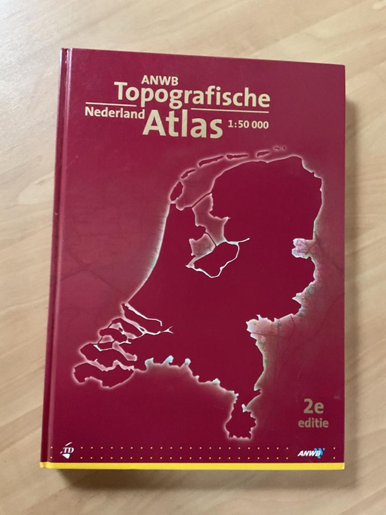 ANWB Topografische Atlas Nederland.  2e editie  2005, Overige atlassen, Ophalen of Verzenden, Zo goed als nieuw, 1800 tot 2000