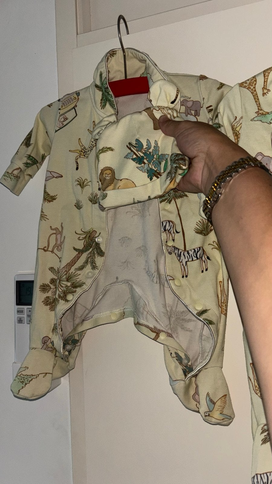 3x Romper met dierenprint en bijpassend mutsje, Ophalen of Verzenden, Zo goed als nieuw, Jongetje of Meisje