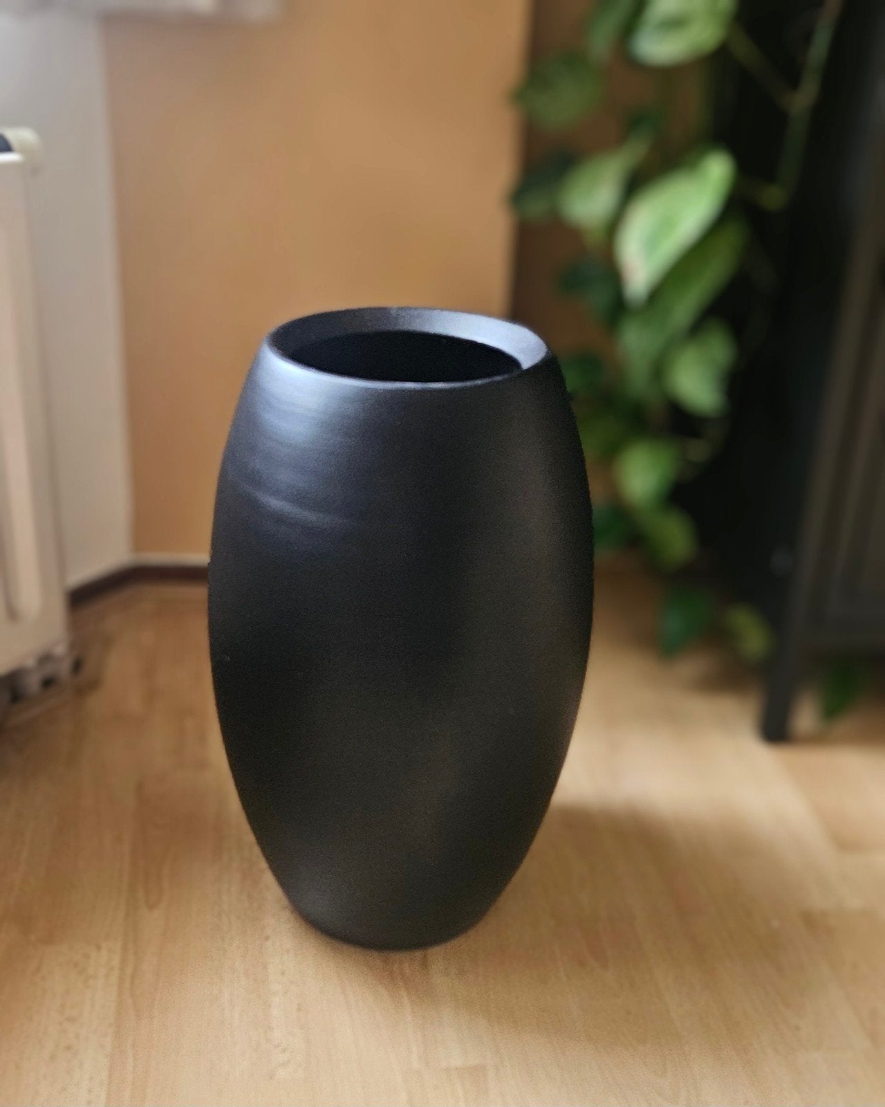 Plantenpot zwart steen, Steen, Gebruikt, Rond, Binnen