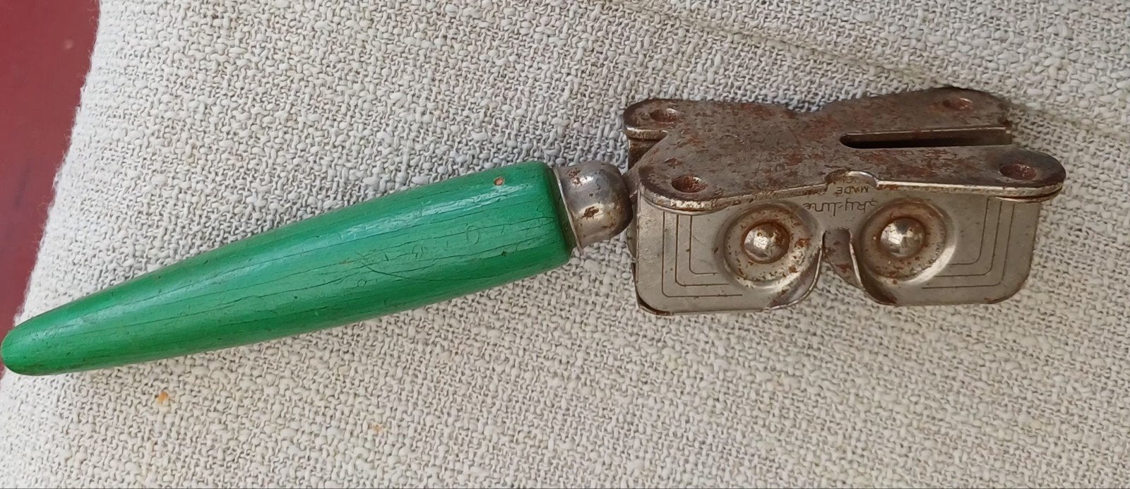 Antieke messenslijper met groen houten handvat, Ophalen of Verzenden