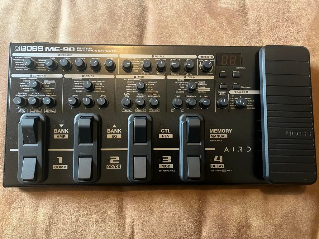 Boss ME-90, Muziek en Instrumenten, Mengpanelen, Ophalen, Zo goed als nieuw