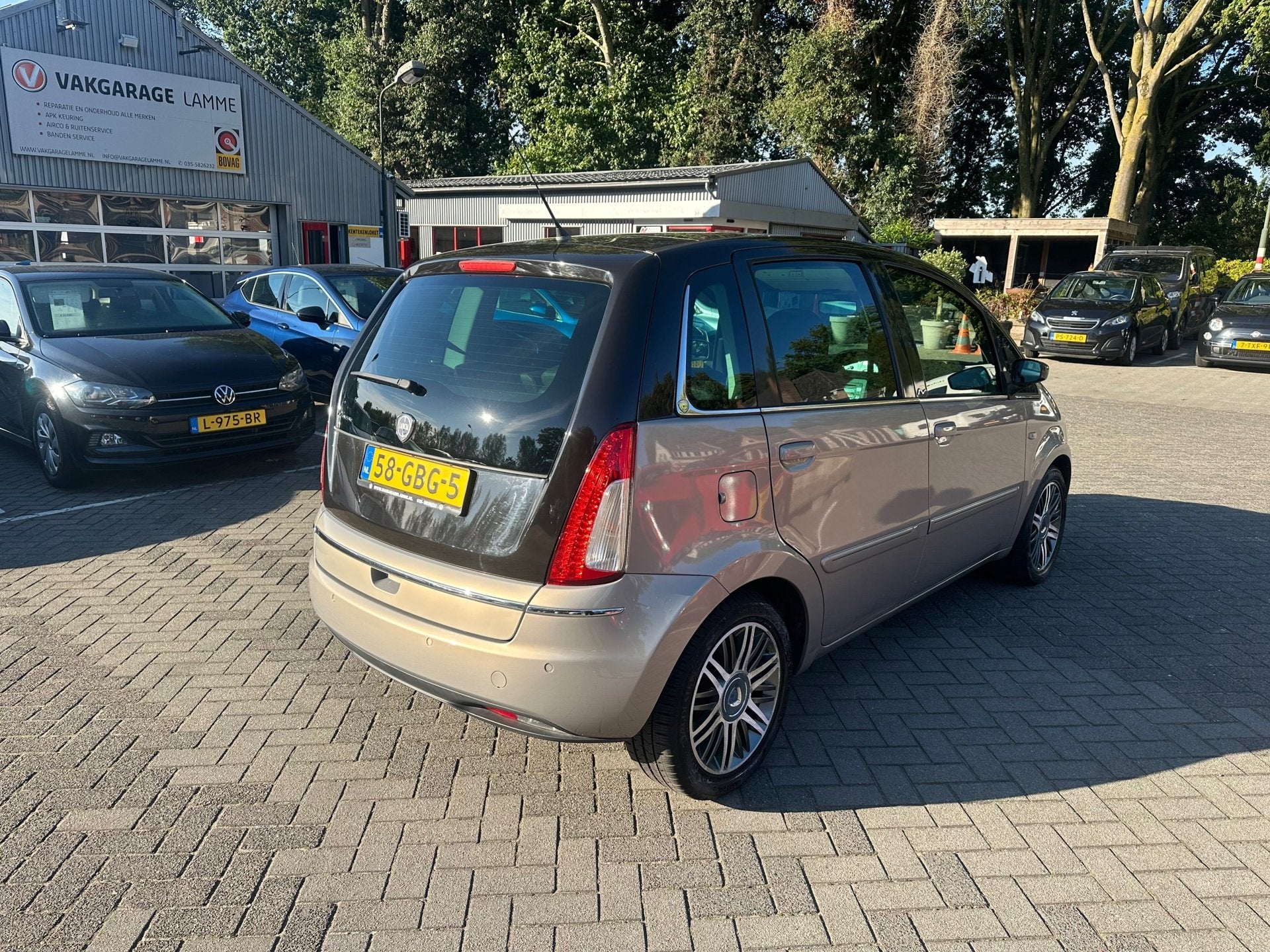 Lancia Musa 1.4-16V Platino automaat , panoramadak, Auto's, Lancia, Dealer onderhouden, Gebruikt, 400 kg, Leder en Stof