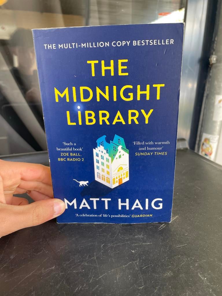 Leesboeken: The Midnight Library ,Percy Jackson en veel meer, Boeken, Ophalen of Verzenden, Gelezen, Nederland