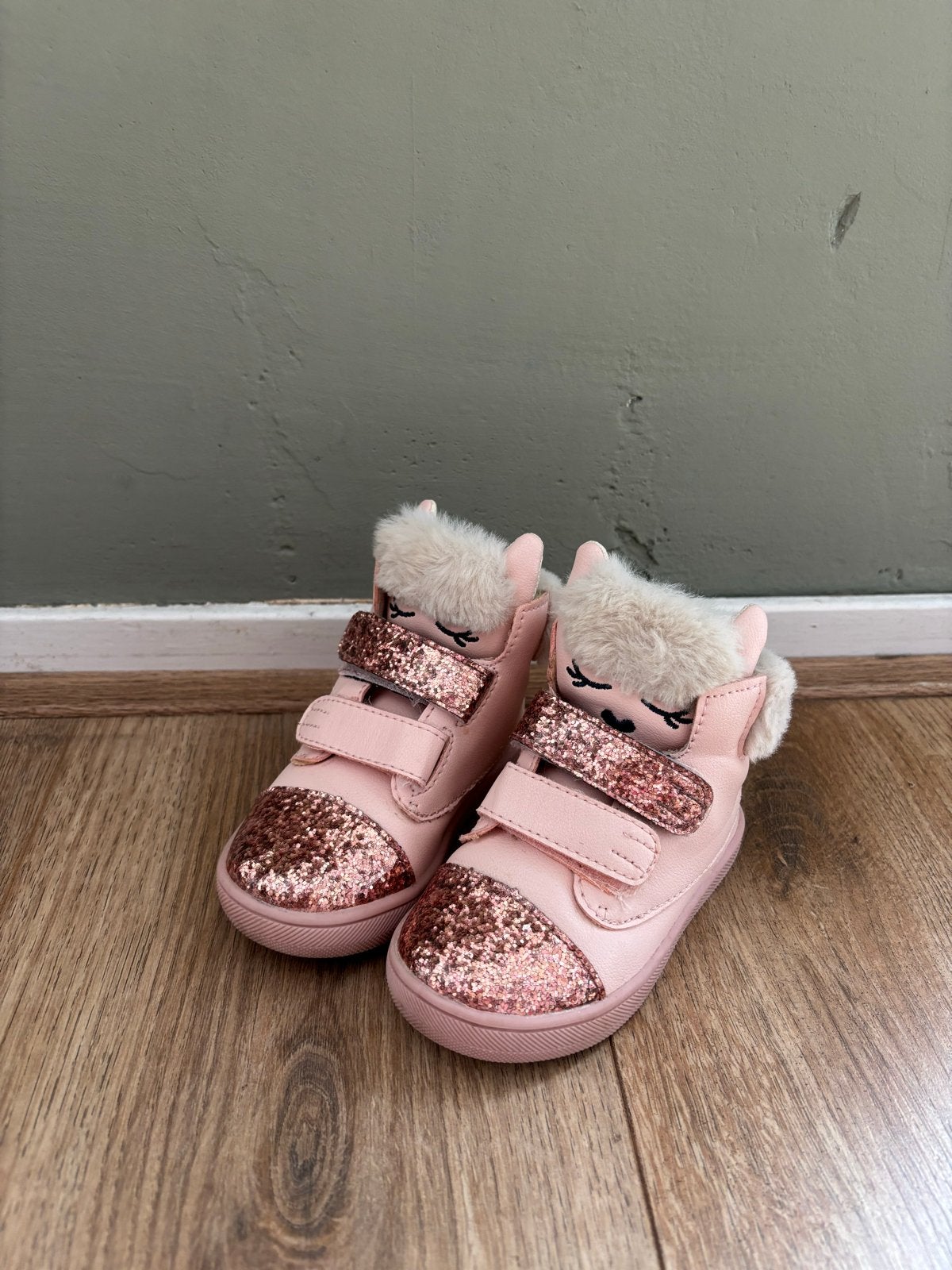 Laarzen meisje baby roze glitter met dieren oortjes maat 21, Kinderen en Baby's, Laarsjes, Zo goed als nieuw, Verzenden, Meisje