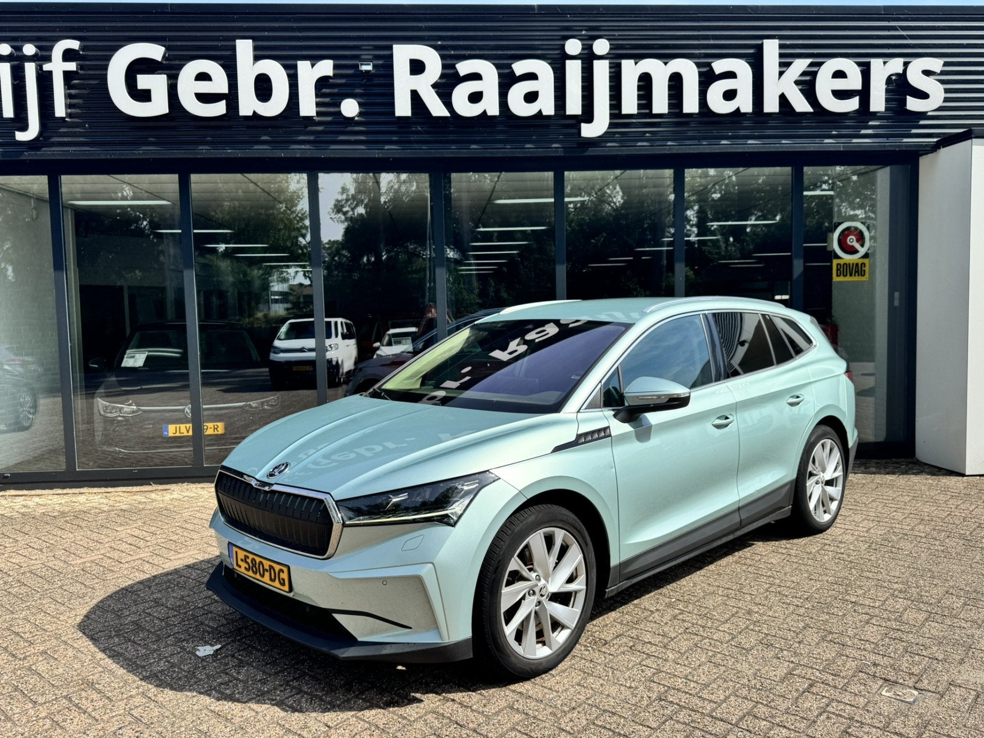 Skoda Enyaq iV 80 *Warmtepomp*AHK*Leder*EXPORTPRIJS*, Auto's, Automaat, 390 km, Achterwielaandrijving, Gebruikt