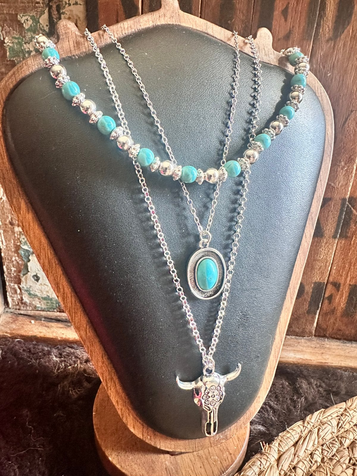 Bohemian Western 3-Laagse Ketting / Turquoise & Bull Skull, Ophalen of Verzenden, Nieuw, Blauw, Overige materialen