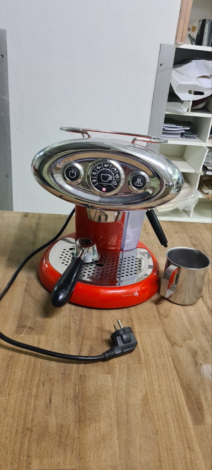 Illy Francis Francis X7.1 Iperespresso Rood, Stoompijpje, Koffiepads en cups, Gebruikt, Espresso apparaat