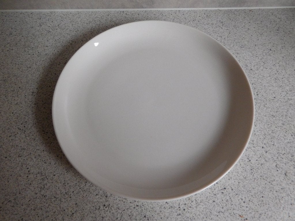 Bord 20,5 cm. Wit Jamie Oliver, Overige merken, Ophalen of Verzenden, Zo goed als nieuw, Bord(en)