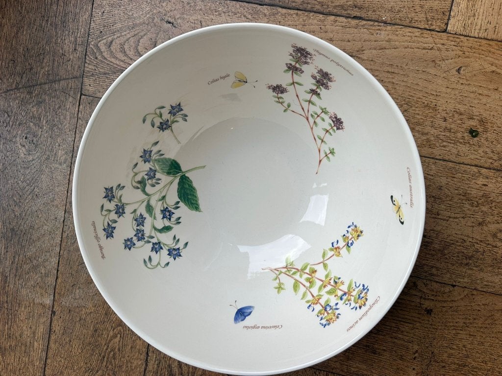 Wedgewood Sarah's Garden schaal 32 cm, Ophalen, Zo goed als nieuw, Porselein, Bord of Schaal