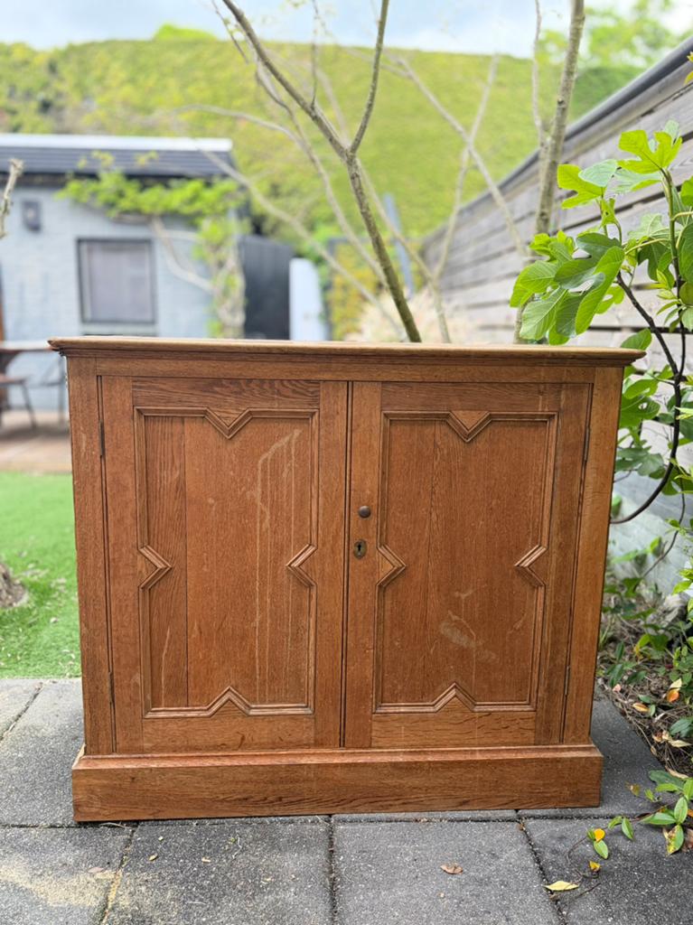 Vintage eiken dressoir | massief | handgemaakt | ca. 1945, Ophalen