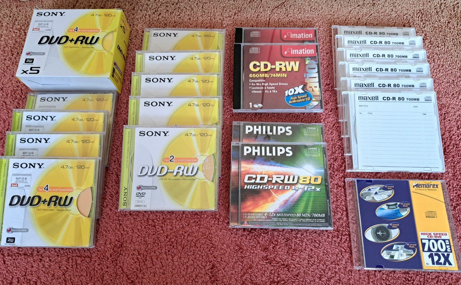 Partij van 25 lege DVD's en CD's (RW en R), Ophalen of Verzenden