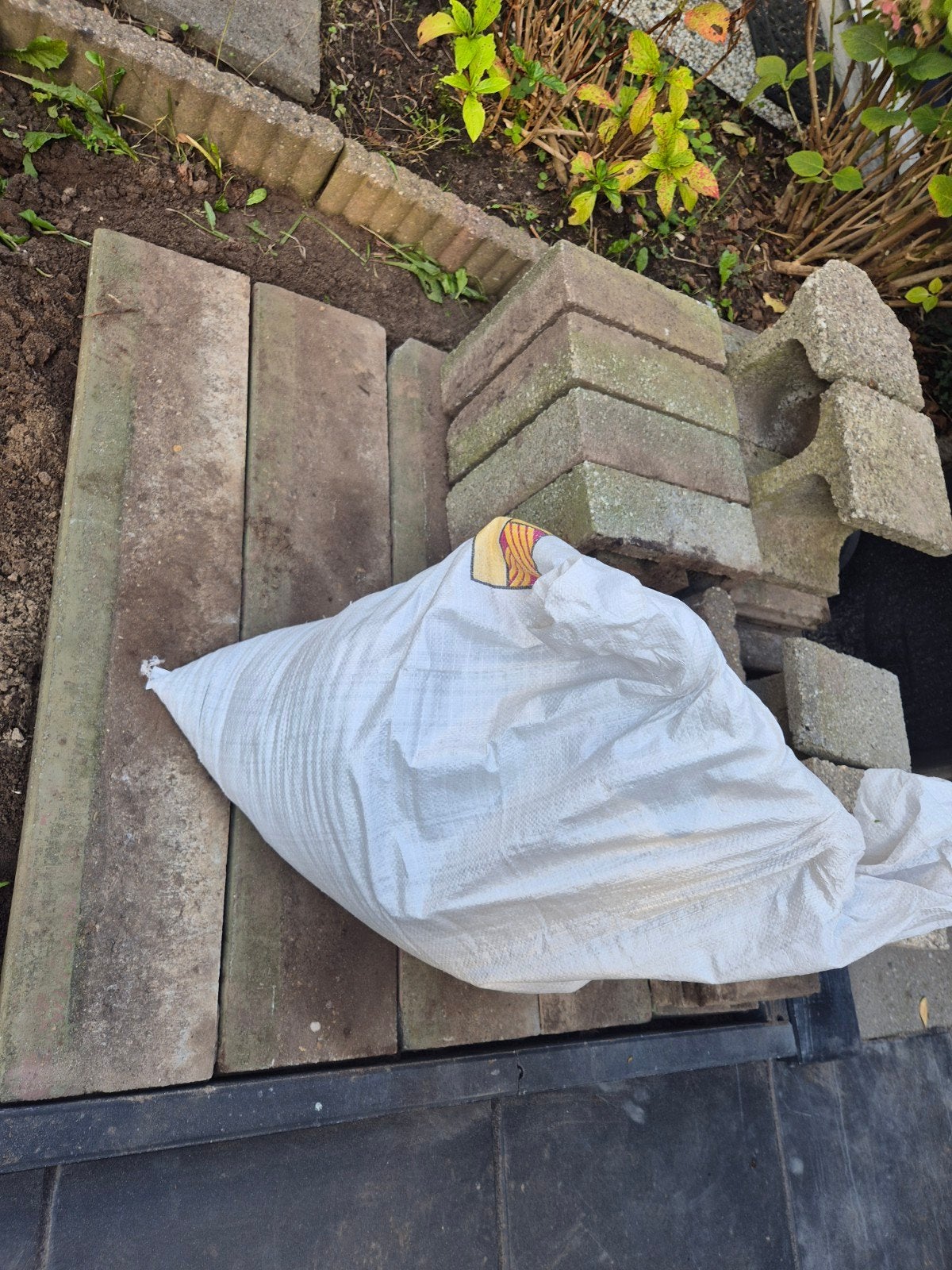 GRATIS diverse gebruikte tuintegels, Tuin en Terras, Ophalen, Gebruikt, Overige typen, Minder dan 5 m²