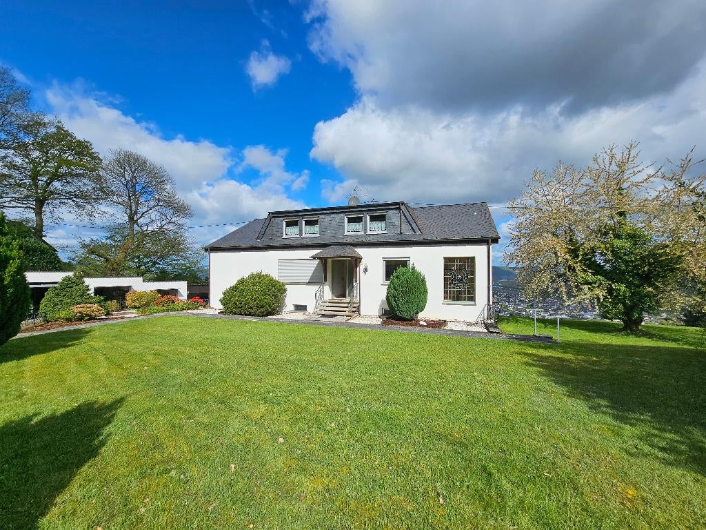 Exclusief landhuis met vrij uitzicht over de Moezel, Huizen en Kamers, Buitenland, Woonhuis, Duitsland, Landelijk, 270 m²