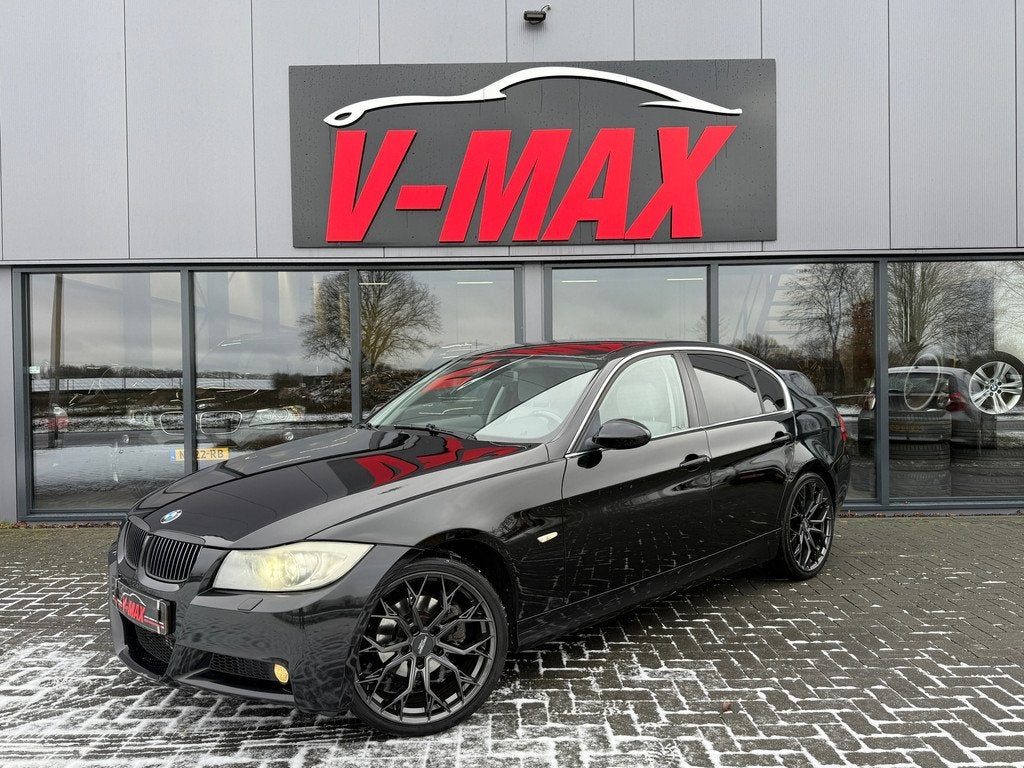 BMW 325i Sedan Handgeschakeld Climate Xenon Stoelverwarming, Auto's, 745 kg, Gebruikt, 2497 cc, Zwart
