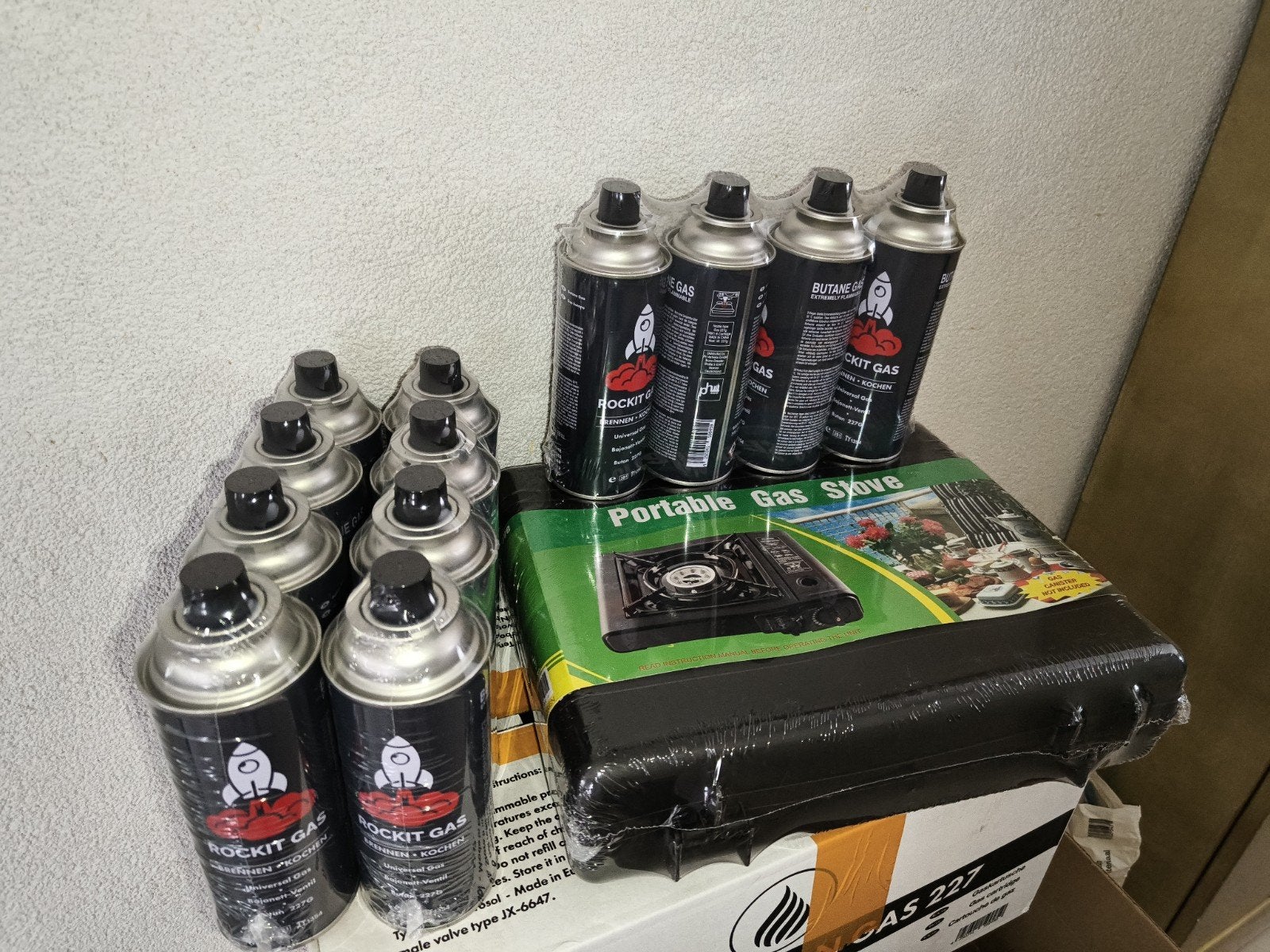 Portable gas stove + 12 butaan flessen, Ophalen of Verzenden