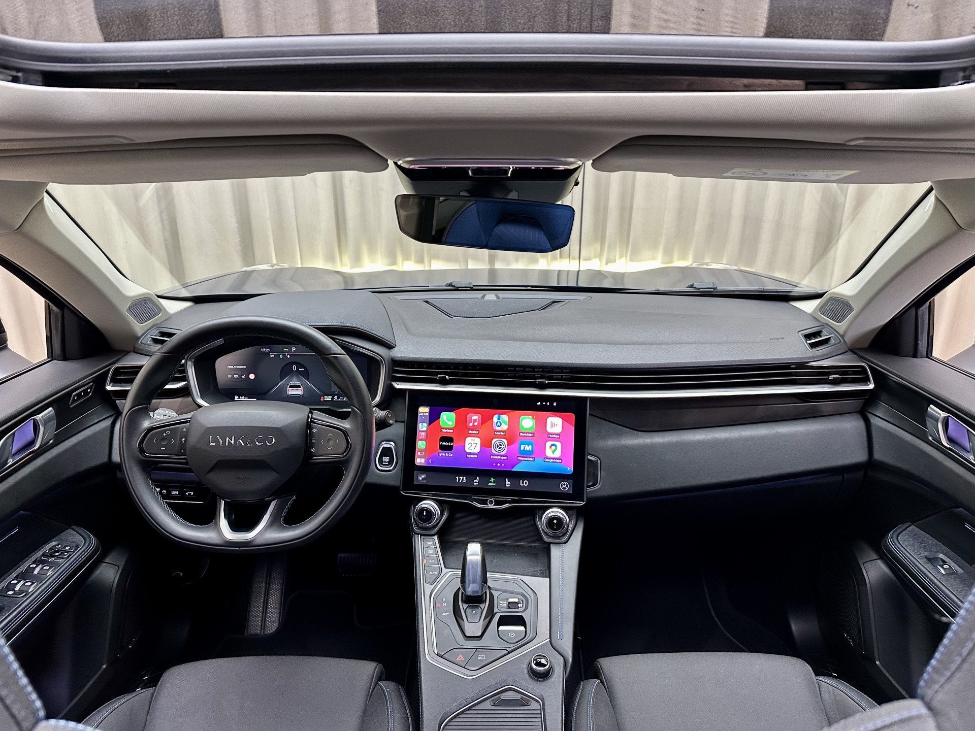 Lynk & Co 01 1.5 Hybride OrgNL! / Zwarte hemel / Infinity So, Dealer onderhouden, Stof, Euro 6, Parkeersensor