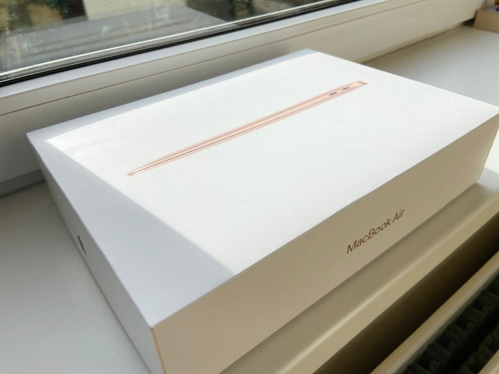 MacBook Air 2021 Gold 13,3 Inch | M1 | Office | Als nieuw, Computers en Software, Apple Macbooks, Ophalen, 256 GB, Qwerty, 8 GB