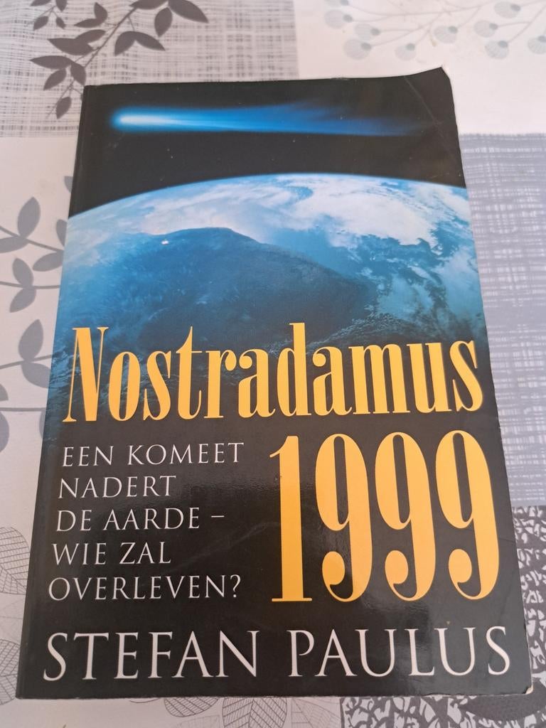 Nostradamus 1999: Een komeet nadert de aarde, Boeken, Esoterie en Spiritualiteit, Gelezen, Achtergrond en Informatie, Spiritualiteit algemeen