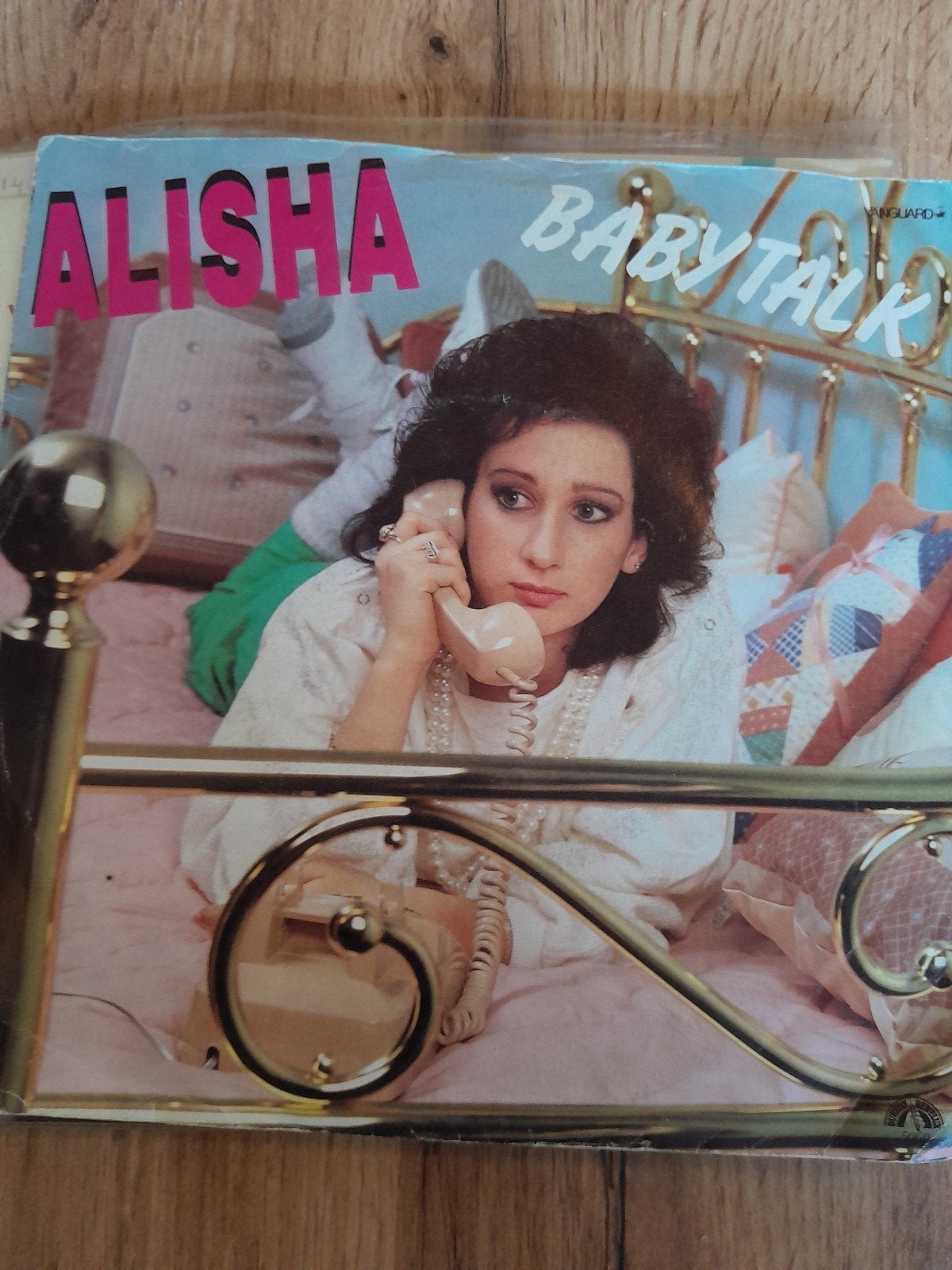 Alisha 7 inch babytalk, Ophalen of Verzenden, Zo goed als nieuw, Nederlandstalig