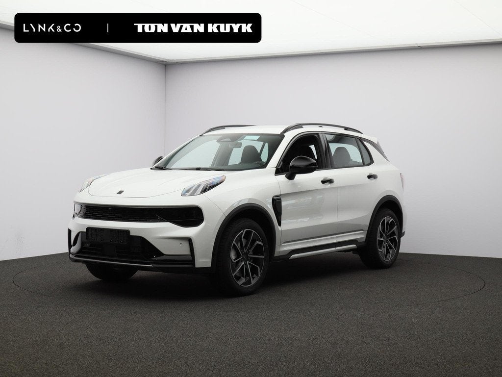 Lynk & Co 01 1.5 Core VOORRAADACTIE! € 43145.- VOOR € 36, Automatische klimaatregeling, Euro 6, 4 cilinders, Alcantara