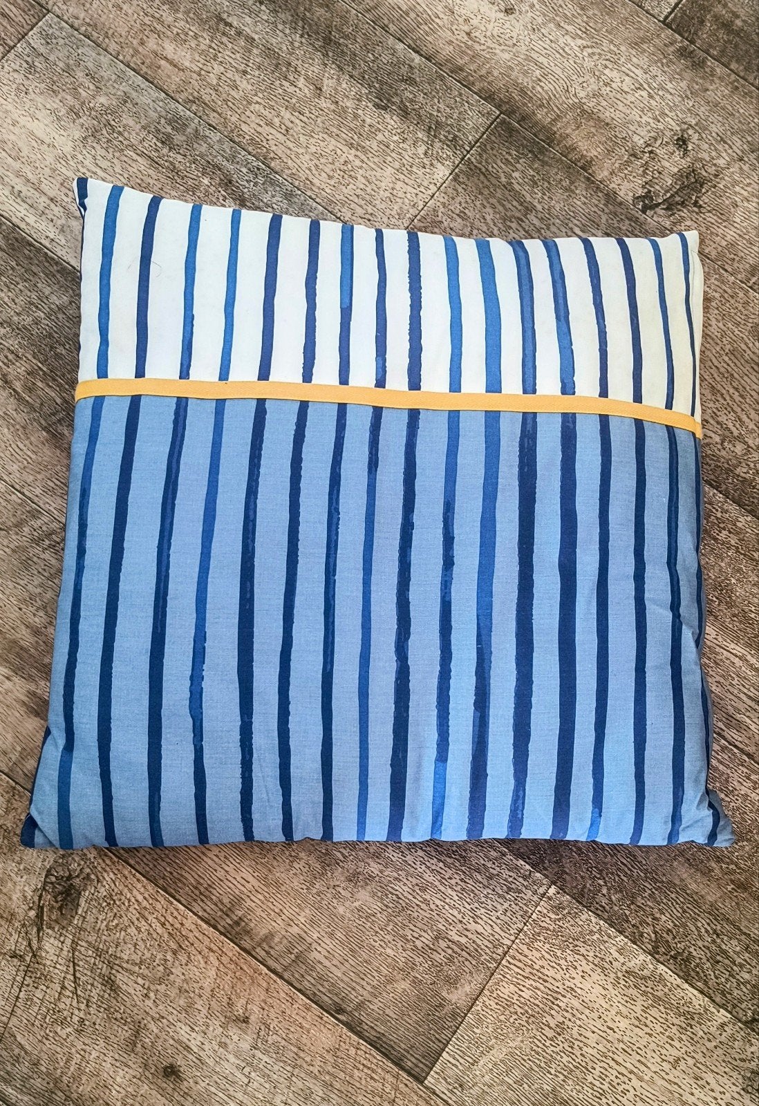Ikea kussens, Huis en Inrichting, Woonaccessoires | Kussens, Ophalen of Verzenden, Zo goed als nieuw, Blauw, Vierkant