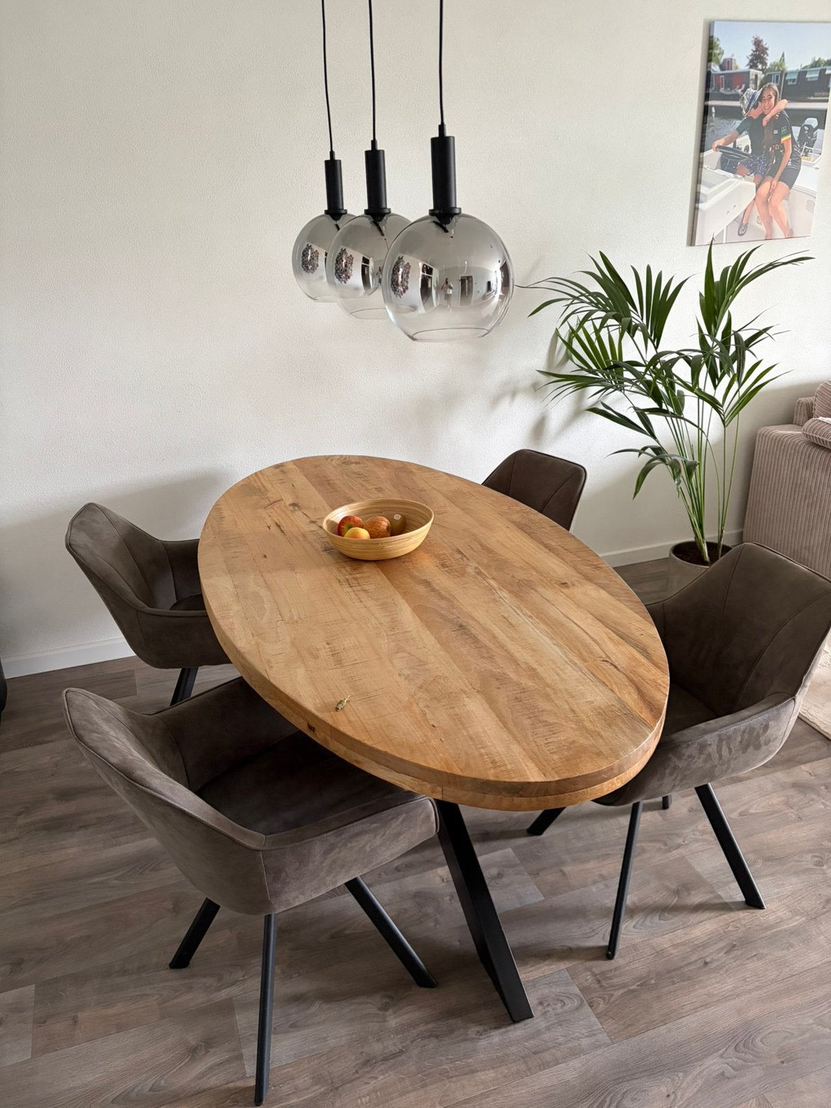 Ovale eettafel met 6 stoelen (2 in berging), Gebruikt, 100 tot 150 cm, Ophalen of Verzenden, Vijf personen of meer
