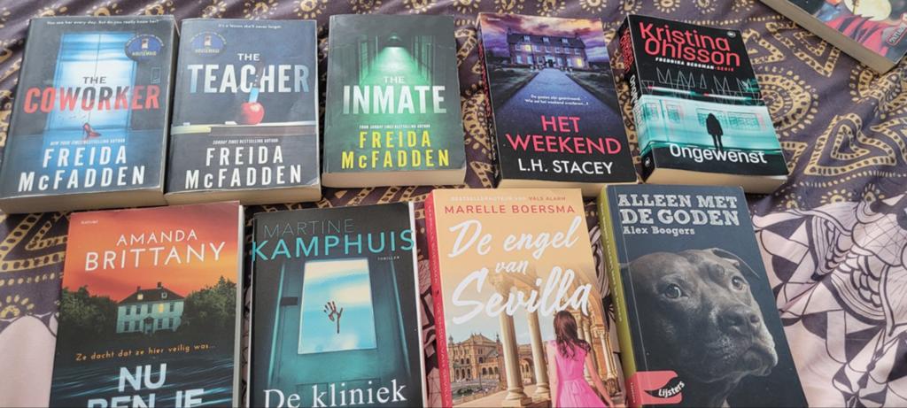 Thriller boekenpakket: o.a Freida McFadden, Stacey e.a., Ophalen of Verzenden, Gelezen, Freida McFadden e.a., Nederland